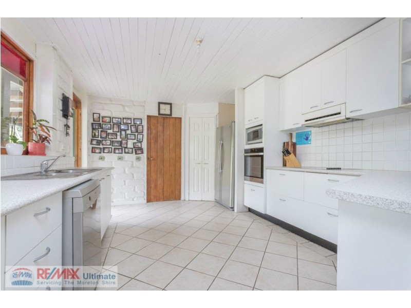 323-327 Hauton Road, Morayfield QLD 4506