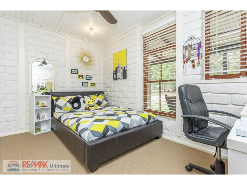 323-327 Hauton Road, Morayfield QLD 4506