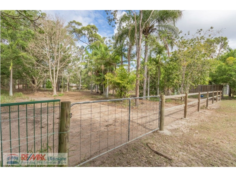 323-327 Hauton Road, Morayfield QLD 4506