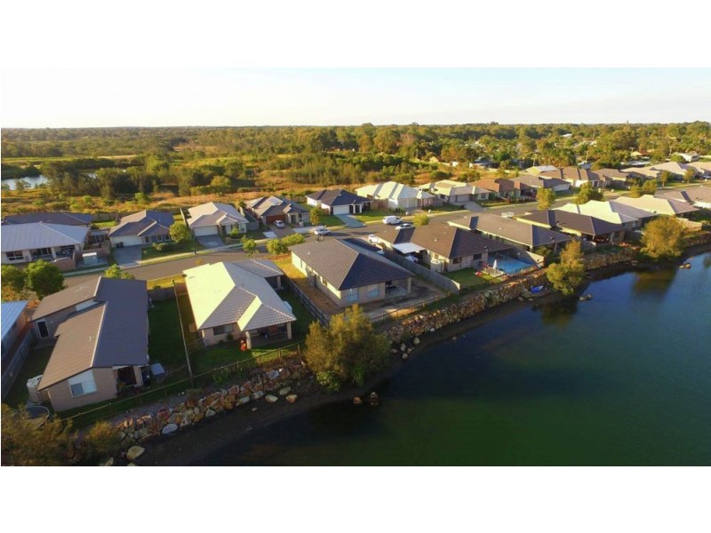 33 Adam Street, Beachmere QLD 4510