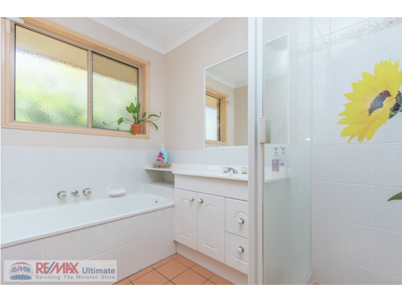 135 Coonowrin Road, Glass House Mountains QLD 4518