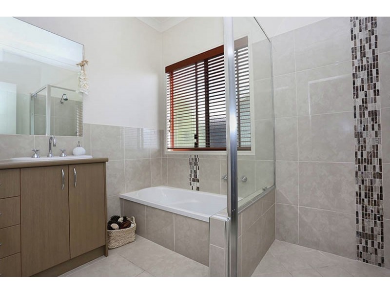 1164 Oakey Flat Road, Narangba QLD 4504