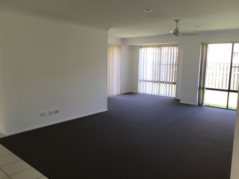 25 Pitkin Ave, Bellmere QLD 4510