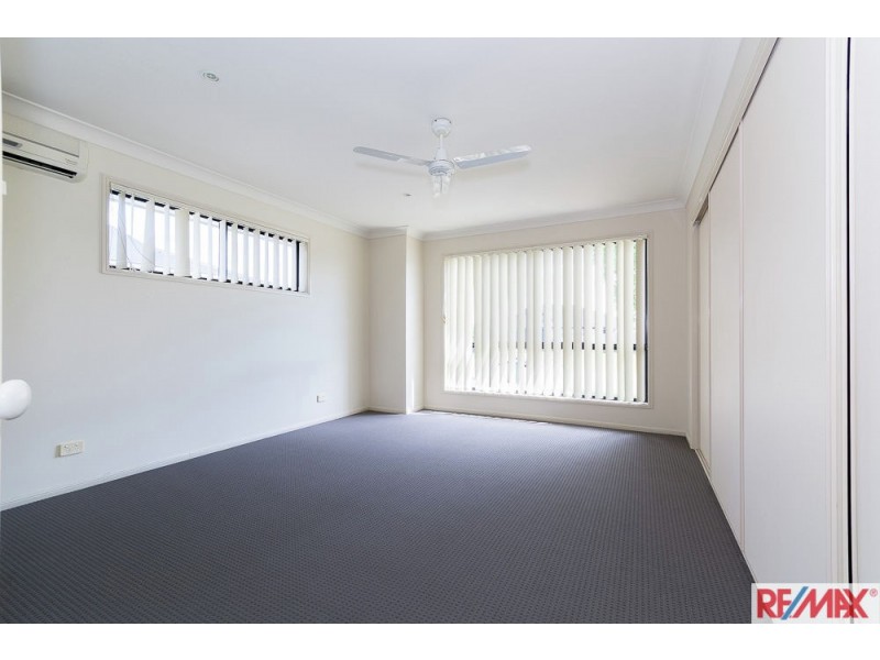 15 Reeders Street, Sandstone Point QLD 4511