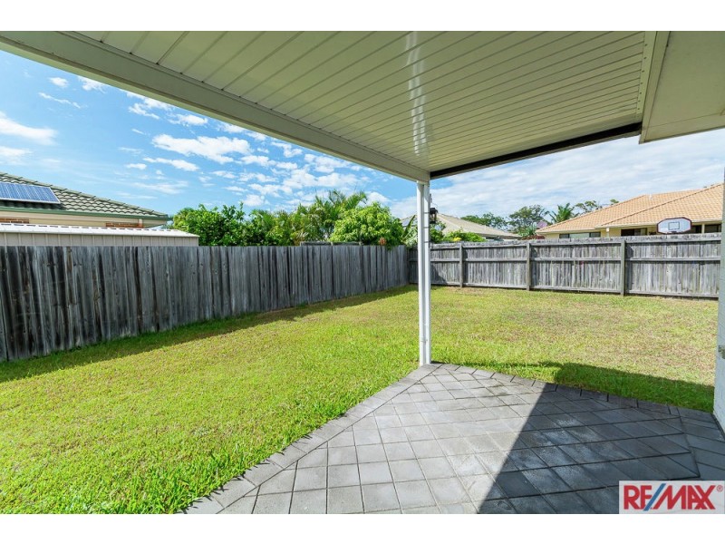 15 Reeders Street, Sandstone Point QLD 4511