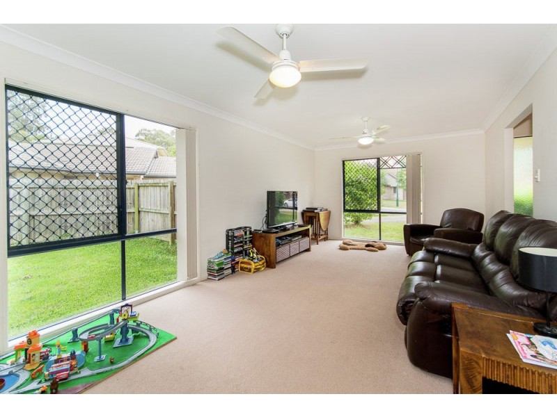 44 Salubris Place, Moggill QLD 4070