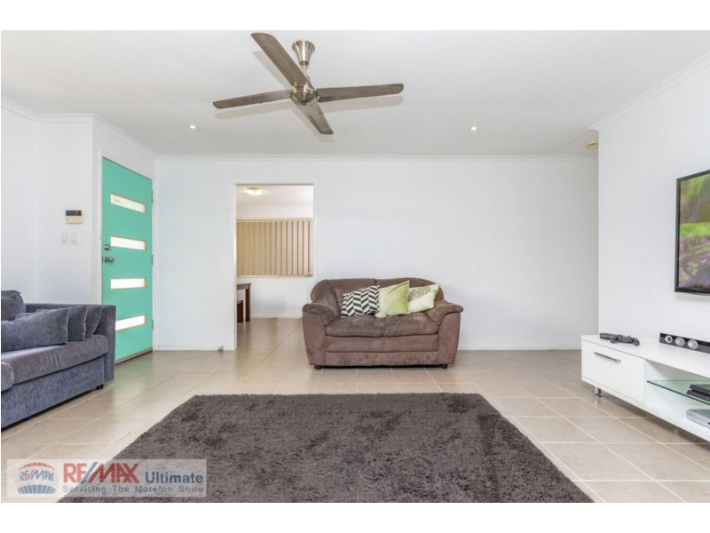 8 Arrakune Crescent, Kallangur QLD 4503