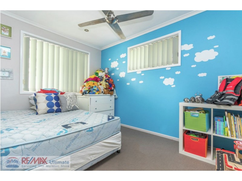 8 Arrakune Crescent, Kallangur QLD 4503