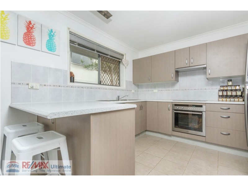 8 Arrakune Crescent, Kallangur QLD 4503