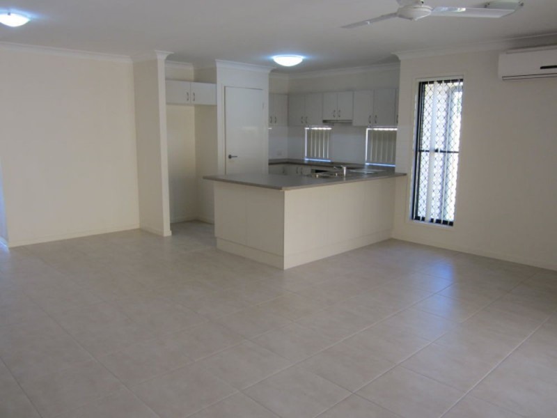 8 Palmer Street, North Lakes QLD 4509