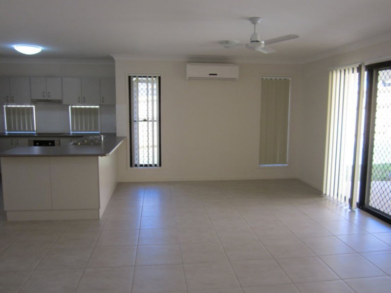 8 Palmer Street, North Lakes QLD 4509