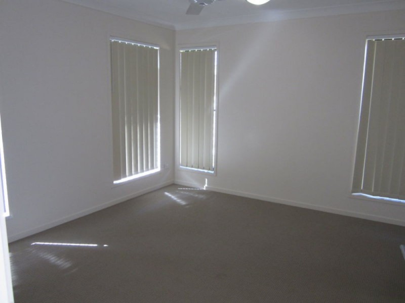 8 Palmer Street, North Lakes QLD 4509