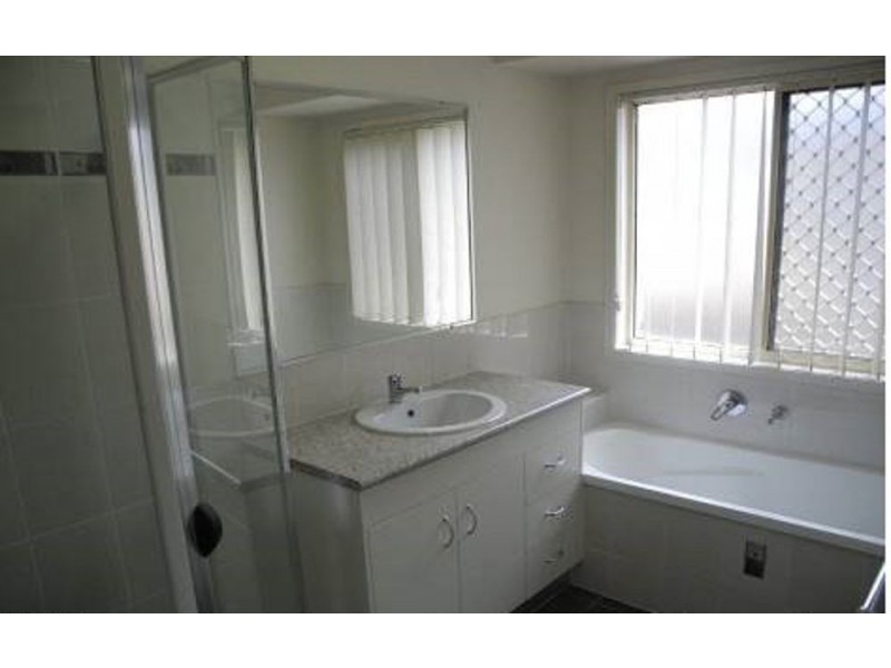 25 Fenton Court, Caboolture QLD 4510