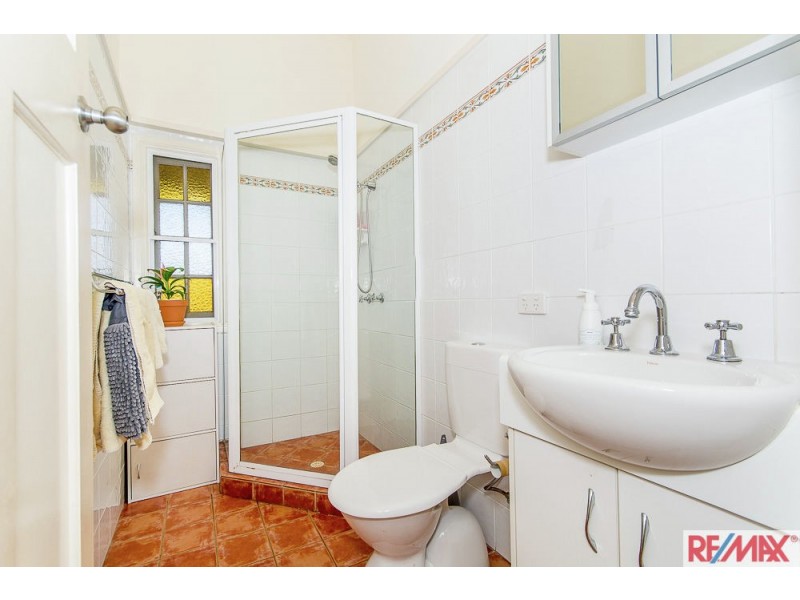6 Railway Street, Landsborough QLD 4550
