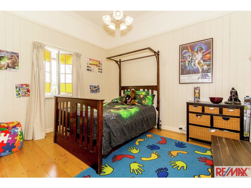 6 Railway Street, Landsborough QLD 4550