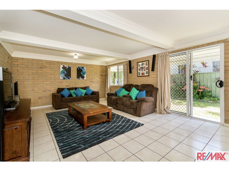 6 Railway Street, Landsborough QLD 4550