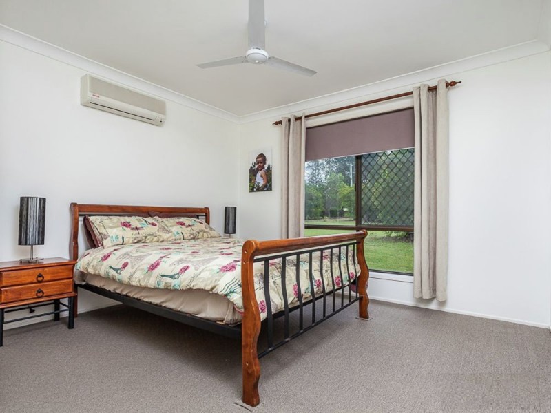 261 Petersen Road, Morayfield QLD 4506