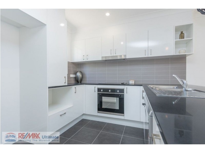 4-6 Regina Avenue, Ningi QLD 4511