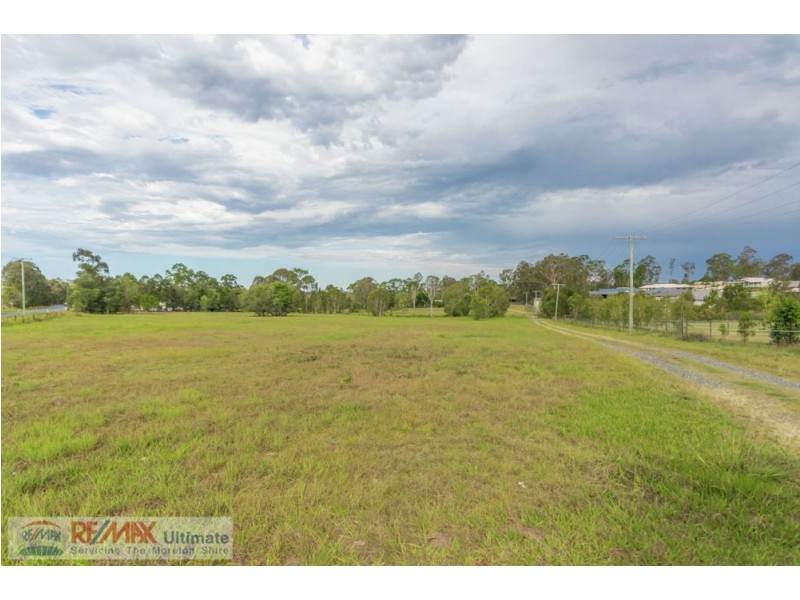 624 Caboolture River Road, Upper Caboolture QLD 4510
