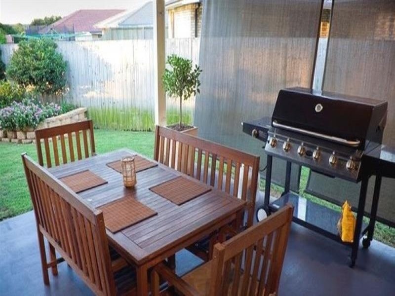 30 Blue Mountain Cres, Warner QLD 4500