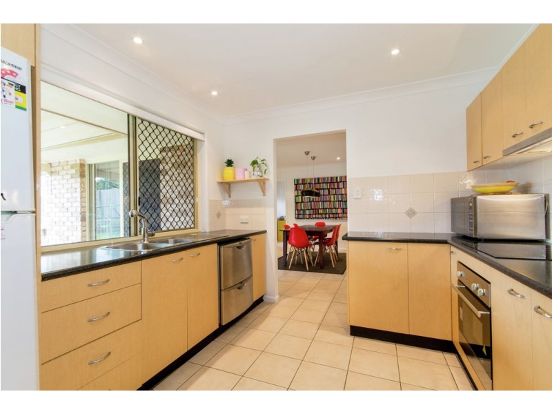 4 Abernant Court, Dakabin QLD 4503