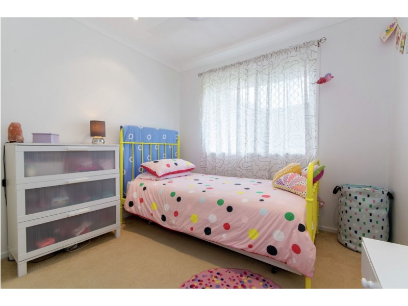 4 Abernant Court, Dakabin QLD 4503