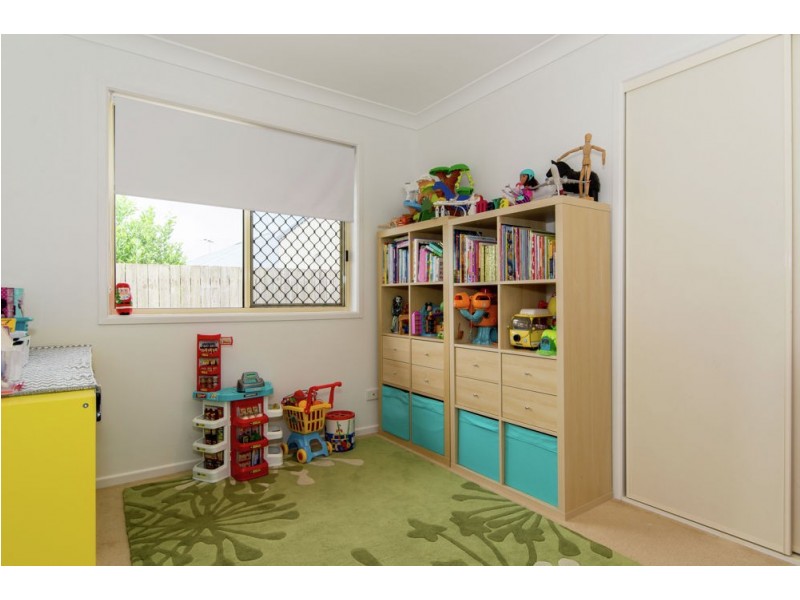 4 Abernant Court, Dakabin QLD 4503