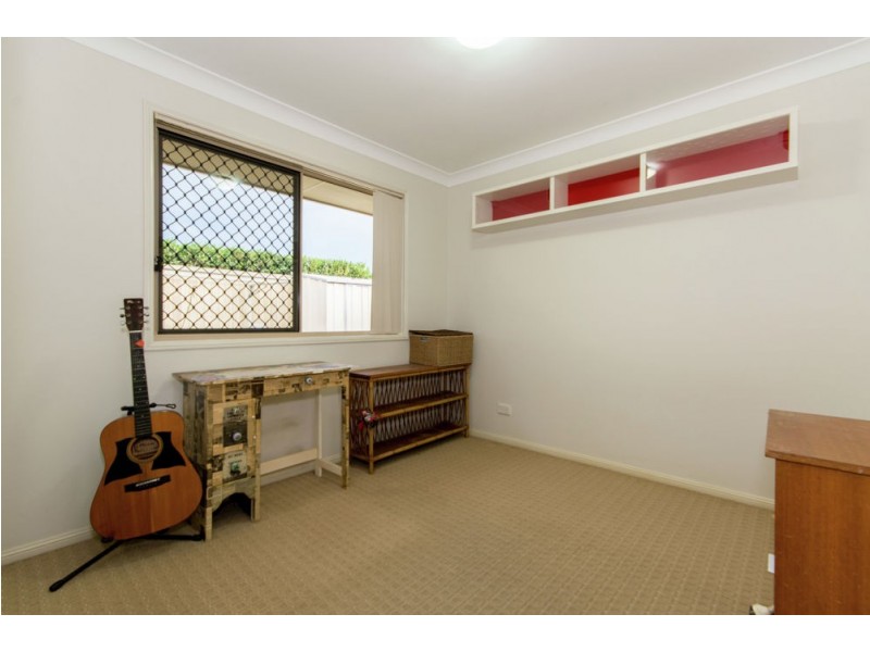9 Seabiscuit Crescent, Kallangur QLD 4503