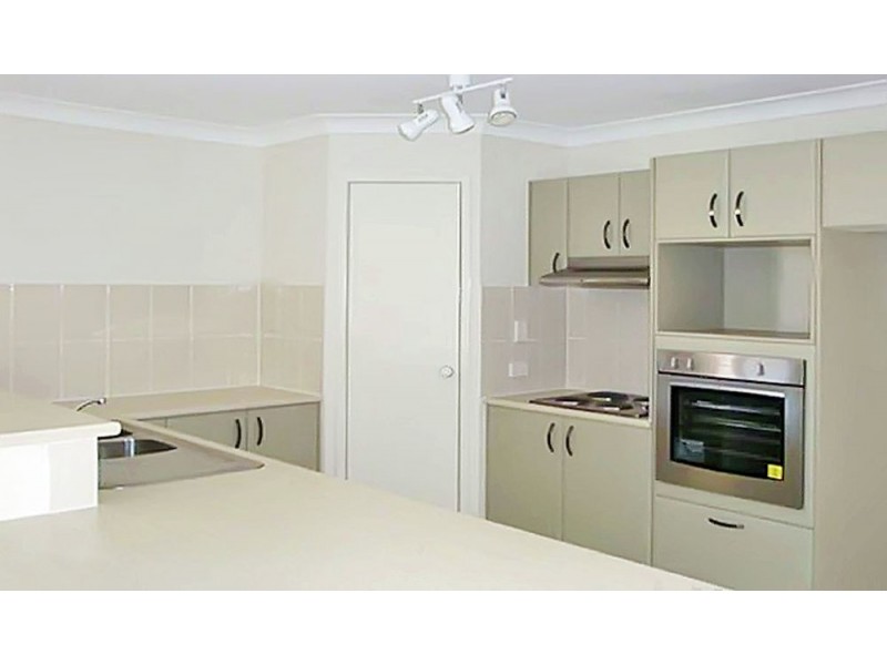 8 Hellcat Circuit, Bray Park QLD 4500