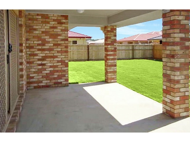 8 Hellcat Circuit, Bray Park QLD 4500