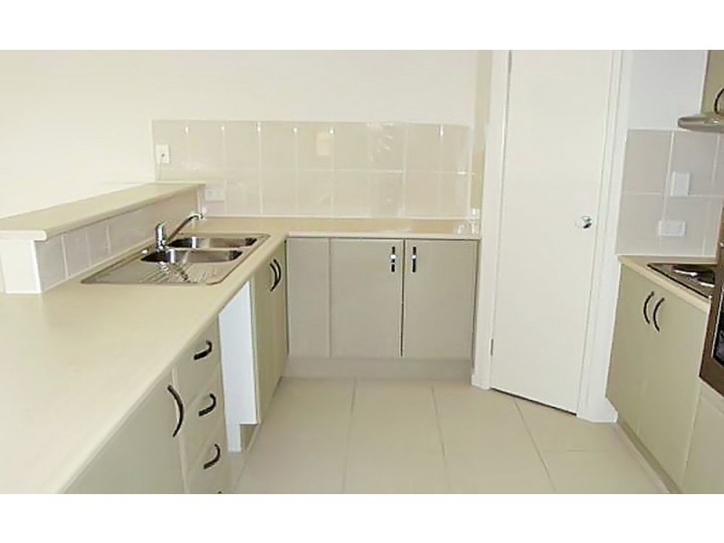 8 Hellcat Circuit, Bray Park QLD 4500