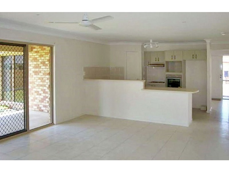 8 Hellcat Circuit, Bray Park QLD 4500