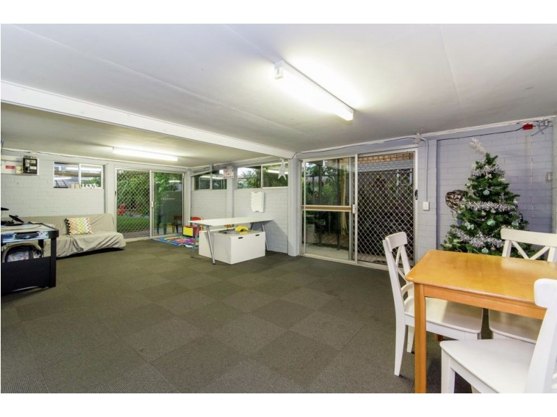 11 Windsor Street, Margate QLD 4019