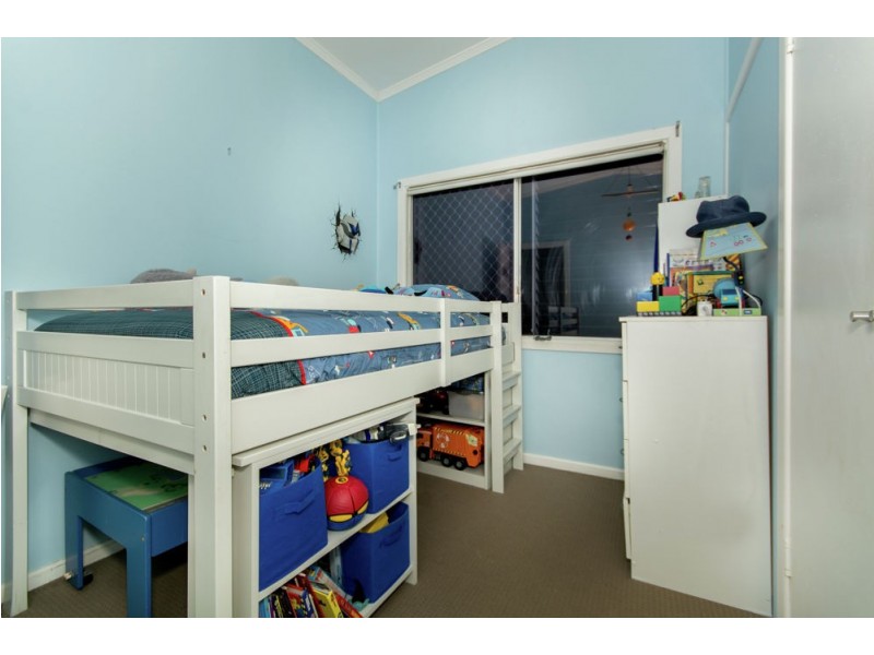 11 Windsor Street, Margate QLD 4019