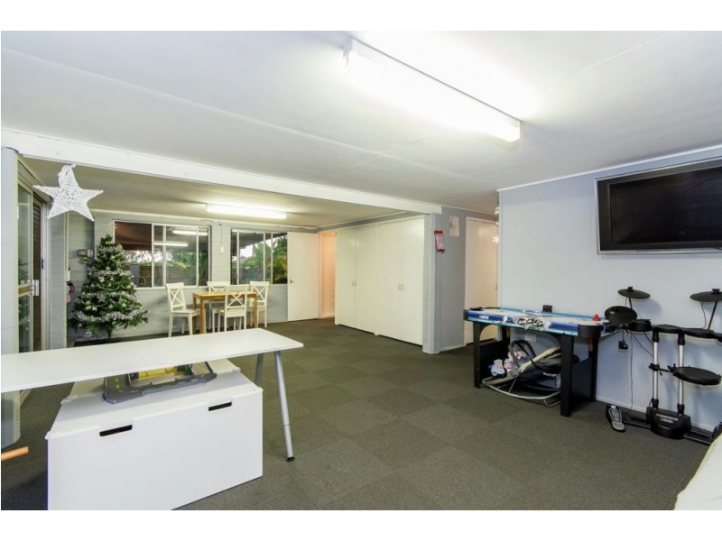 11 Windsor Street, Margate QLD 4019