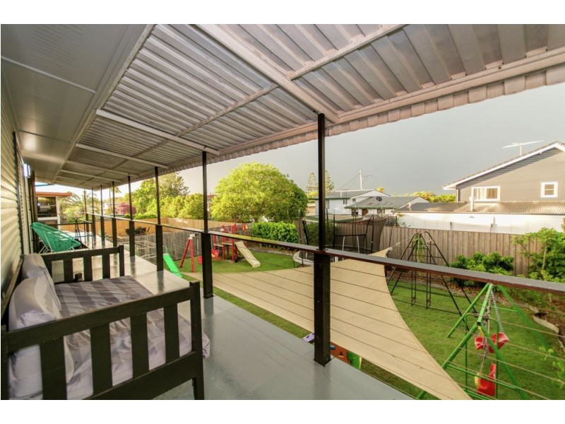 11 Windsor Street, Margate QLD 4019