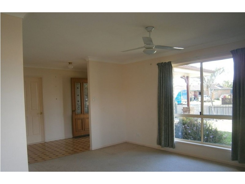 1 Maple Drive, Morayfield QLD 4506