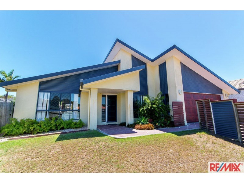 12 Biggera Court, Sandstone Point QLD 4511