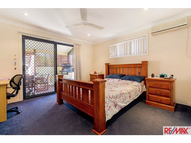 12 Biggera Court, Sandstone Point QLD 4511