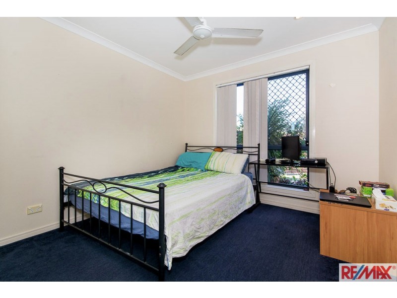 12 Biggera Court, Sandstone Point QLD 4511