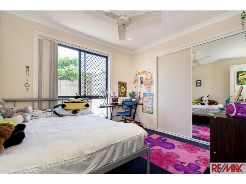 12 Biggera Court, Sandstone Point QLD 4511