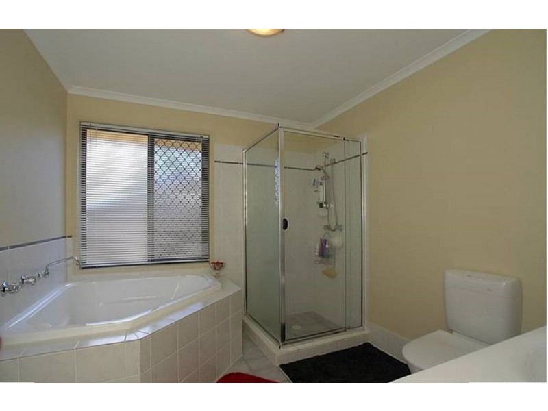 15 Chesterton Court, North Lakes QLD 4509