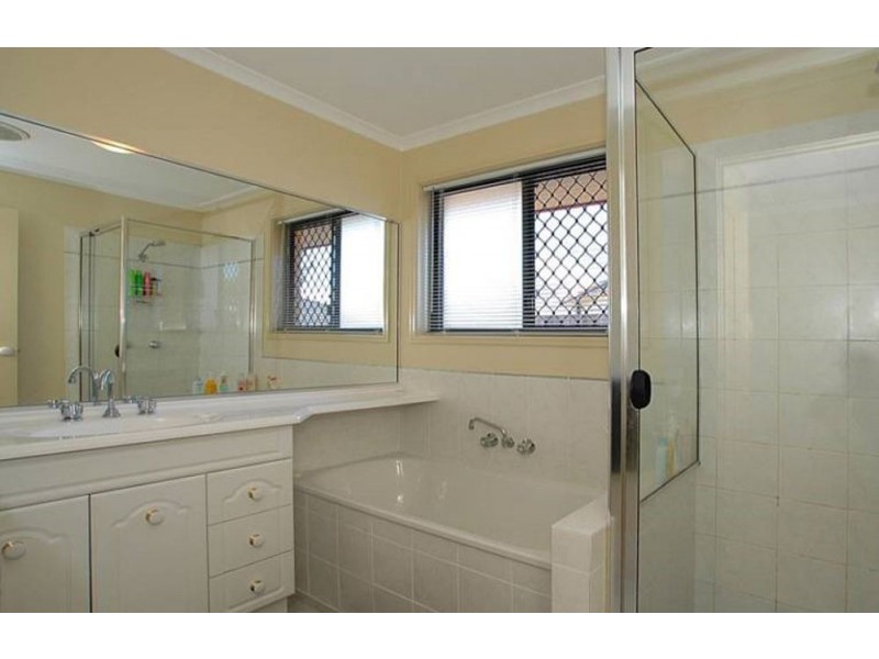 15 Chesterton Court, North Lakes QLD 4509