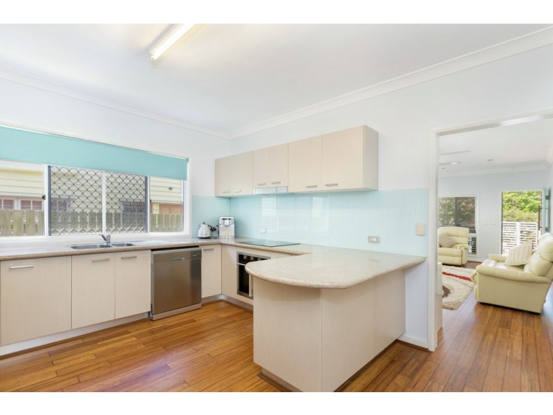 101 Prince Edward Parade, Scarborough QLD 4020