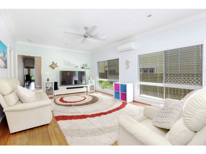 101 Prince Edward Parade, Scarborough QLD 4020