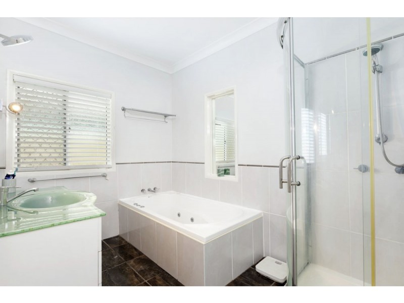 101 Prince Edward Parade, Scarborough QLD 4020