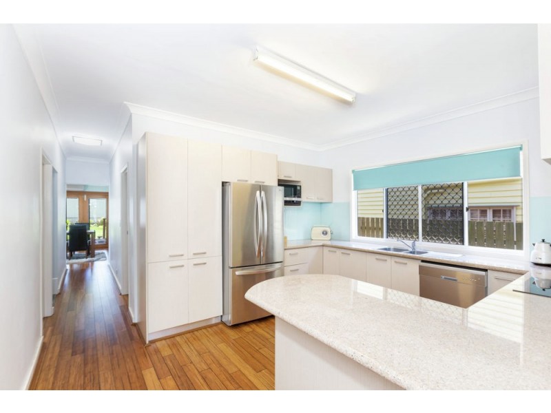 101 Prince Edward Parade, Scarborough QLD 4020