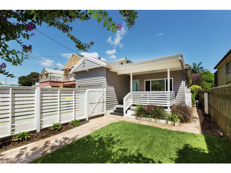 101 Prince Edward Parade, Scarborough QLD 4020