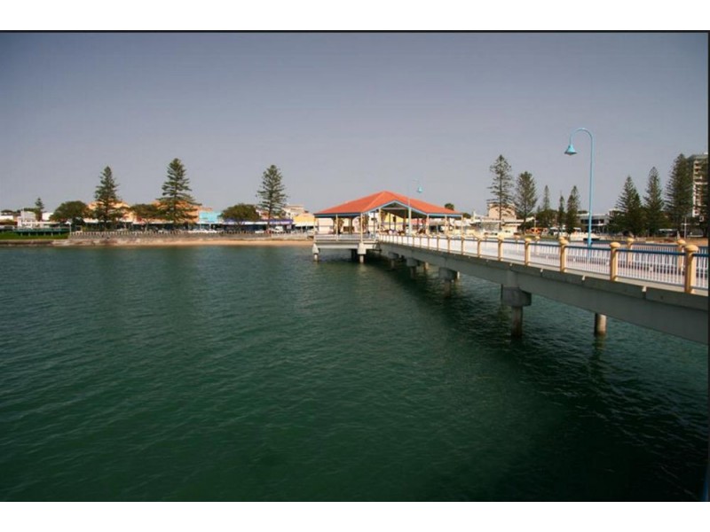 101 Prince Edward Parade, Scarborough QLD 4020