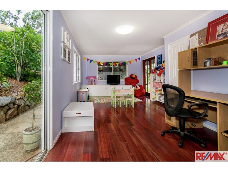 13 Glenross Place, Narangba QLD 4504